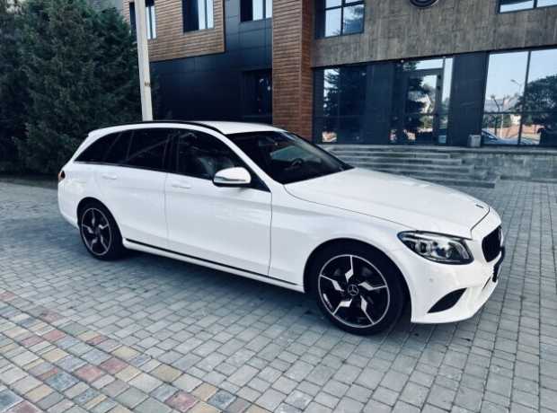 Mercedes-Benz C-Класс W205, S205, C205, A205  Рестайлинг, 2019, пробег 99000 км