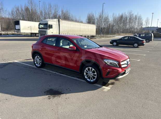 Mercedes-Benz GLA X156