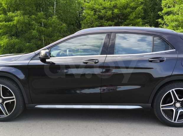 Mercedes-Benz GLA X156