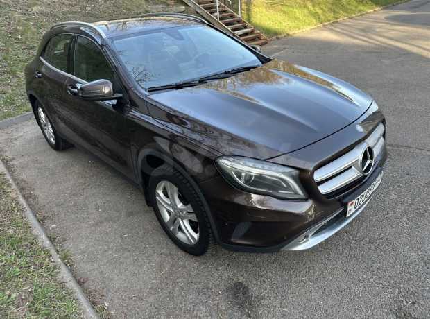 Mercedes-Benz GLA X156