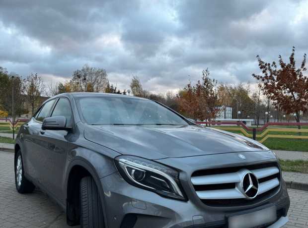 Mercedes-Benz GLA X156