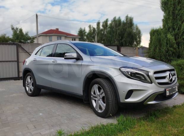 Mercedes-Benz GLA X156