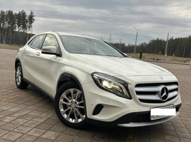 Mercedes-Benz GLA X156