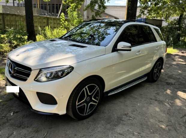 Mercedes-Benz GLE W166, 2018, пробег 115000 км Mercedes-Benz GLE W166, 2018, пробег 115000 км