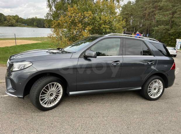 Mercedes-Benz GLE W166