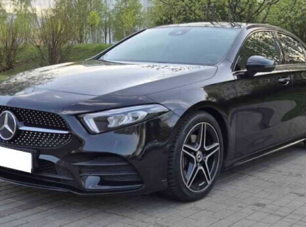 Mercedes-Benz A-Класс W177, V177, 2020, пробег 164000 км Mercedes-Benz A-Класс W177, V177, 2020, пробег 164000 км