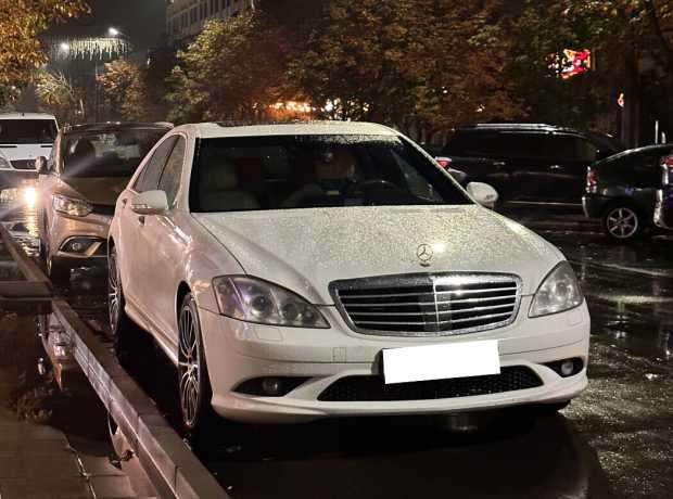 Mercedes-Benz S-Класс W221