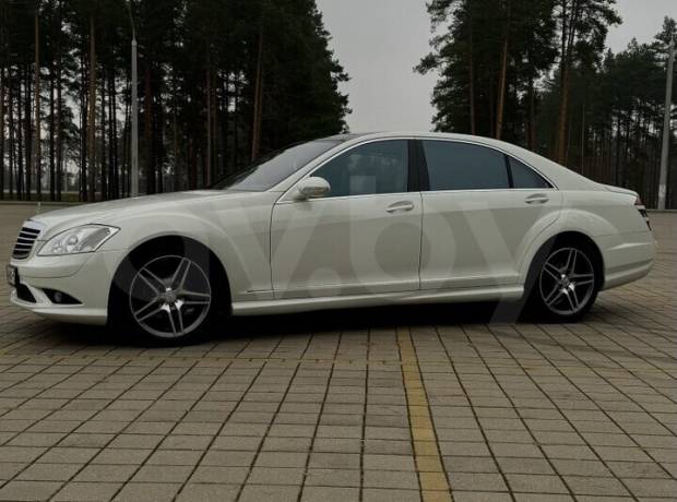 Mercedes-Benz S-Класс W221