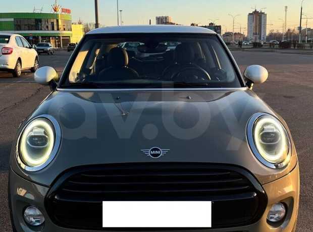 MINI Cooper F55, F56