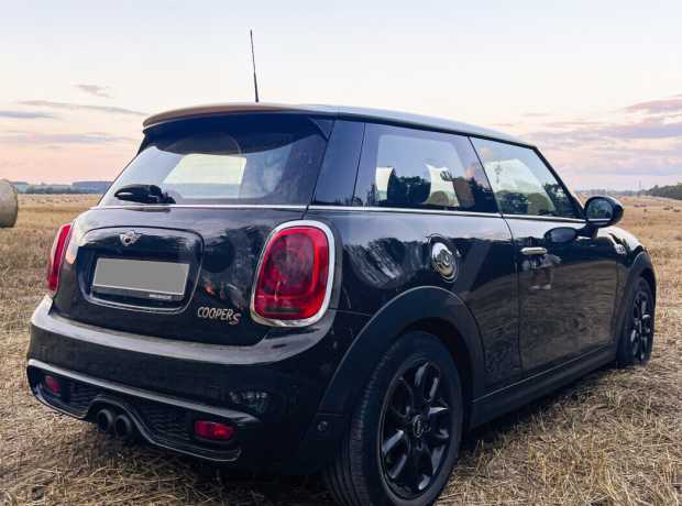 MINI Cooper F55, F56