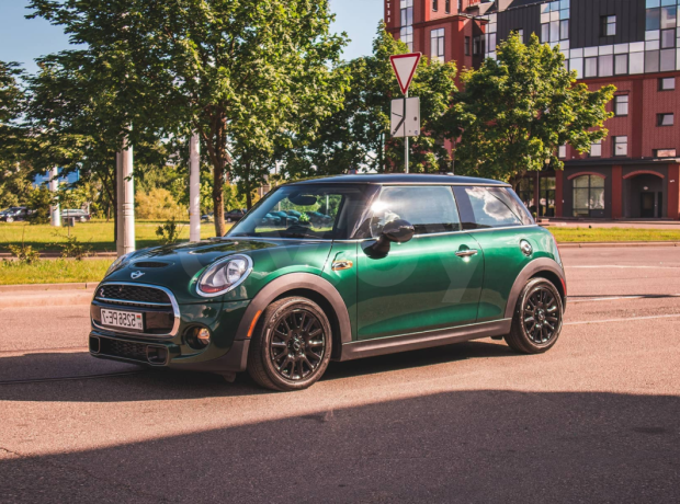 MINI Cooper F55, F56