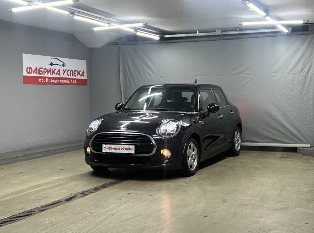 MINI Cooper F55, F56