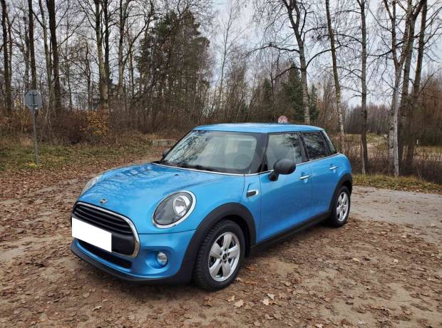 MINI Cooper F55, F56