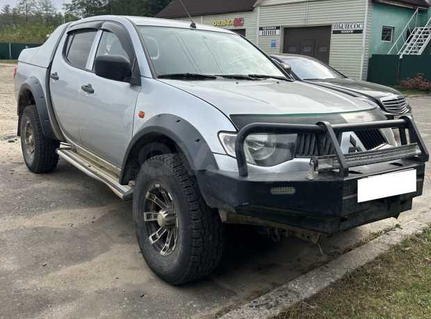 Mitsubishi L200 IV