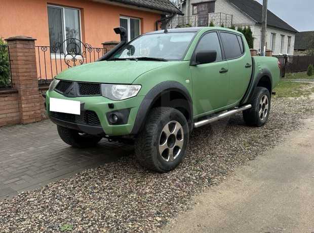 Mitsubishi L200 IV