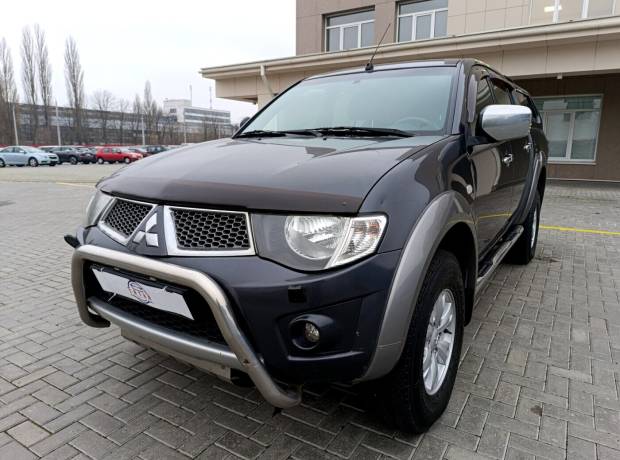 Mitsubishi L200 IV