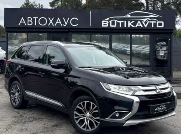 Mitsubishi Outlander III  2-й рестайлинг, 2015, пробег 270000 км
