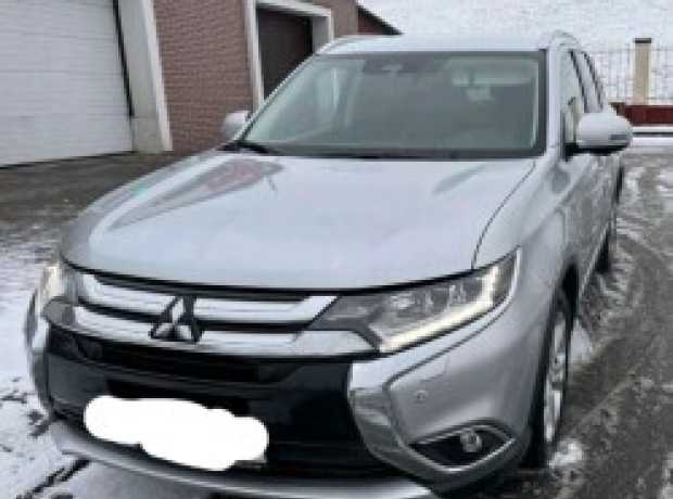 Mitsubishi Outlander III  2-й рестайлинг, 2017, пробег 181000 км
