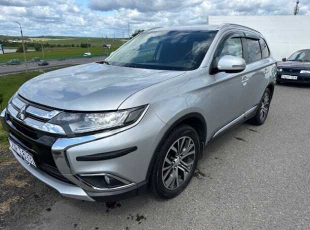Mitsubishi Outlander III 2-й рестайлинг, 2018, пробег 147600 км Mitsubishi Outlander III 2-й рестайлинг, 2018, пробег 147600 км