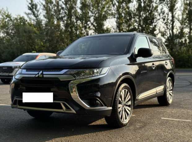Mitsubishi Outlander III  3-й рестайлинг, 2018, пробег 73000 км