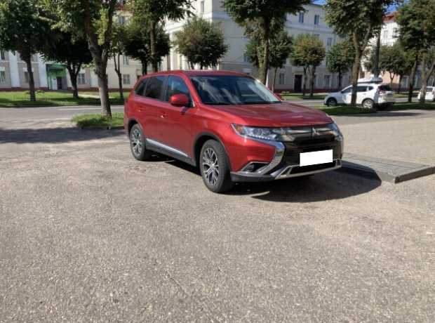 Mitsubishi Outlander III  3-й рестайлинг, 2018, пробег 99000 км