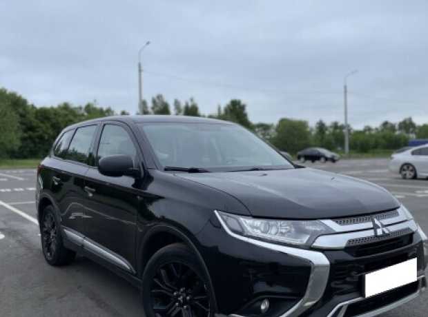 Mitsubishi Outlander III  3-й рестайлинг, 2020, пробег 130000 км