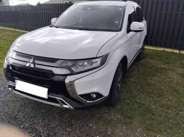 Mitsubishi Outlander III  3-й рестайлинг, 2020, пробег 81201 км