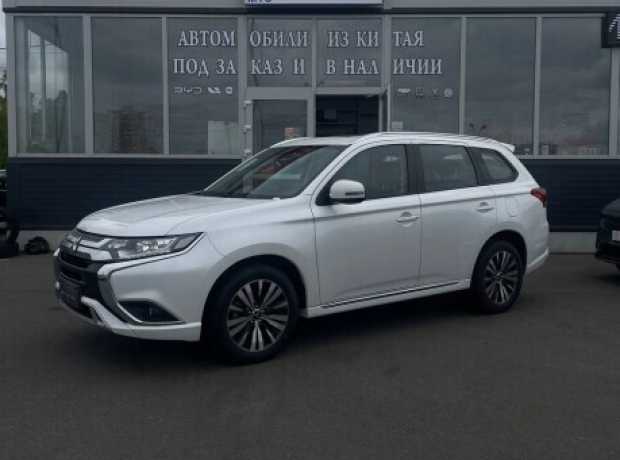 Mitsubishi Outlander III  3-й рестайлинг, 2022, пробег 1140 км