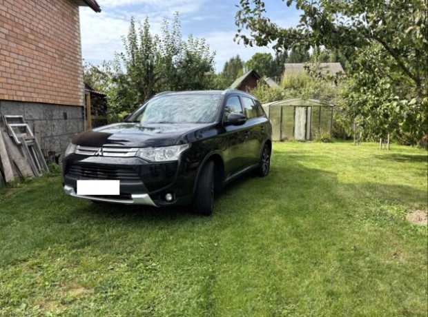 Mitsubishi Outlander III  Рестайлинг, 2014, пробег 240000 км