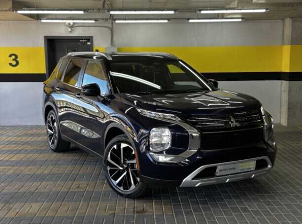 Mitsubishi Outlander IV, 2022, пробег 23851 км Mitsubishi Outlander IV, 2022, пробег 23851 км