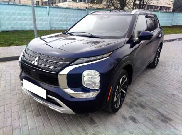 Mitsubishi Outlander IV, 2023, пробег 13500 км