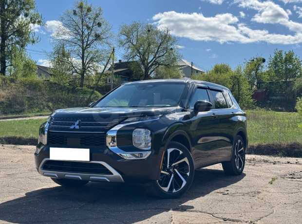 Mitsubishi Outlander IV