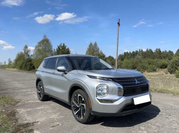 Mitsubishi Outlander IV