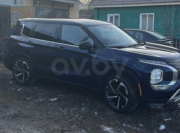 Mitsubishi Outlander IV