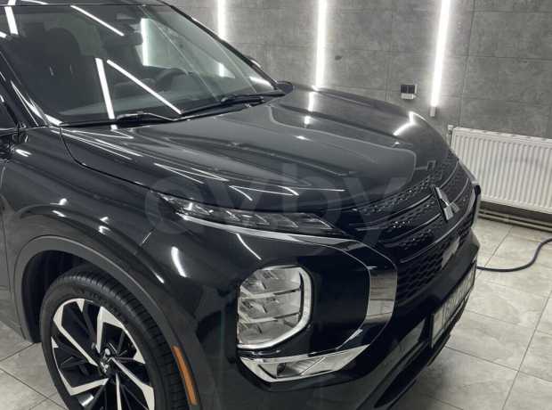 Mitsubishi Outlander IV