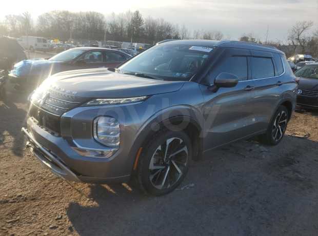 Mitsubishi Outlander IV