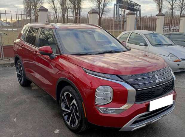 Mitsubishi Outlander IV