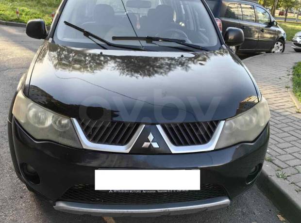 Mitsubishi Outlander XL