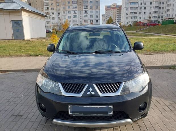 Mitsubishi Outlander XL