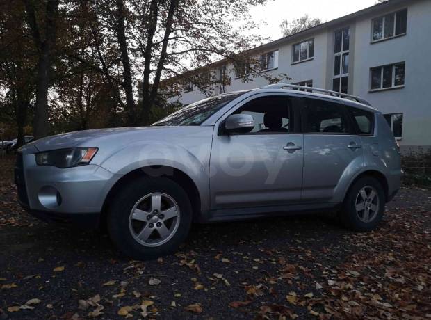 Mitsubishi Outlander XL Рестайлинг