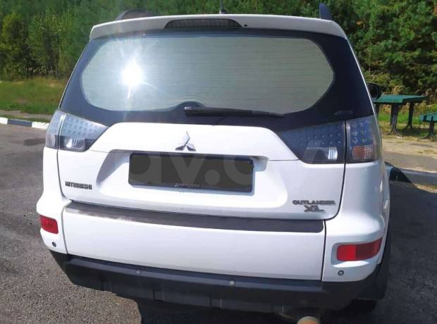 Mitsubishi Outlander XL Рестайлинг