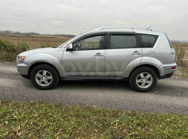 Mitsubishi Outlander XL Рестайлинг