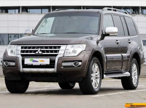 Mitsubishi Pajero IV  2-й рестайлинг, 2017, пробег 106000 км