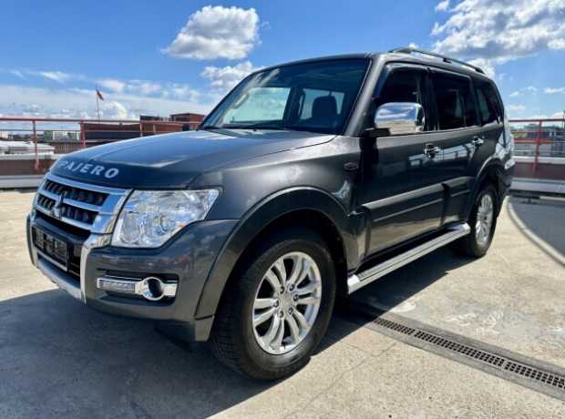 Mitsubishi Pajero IV  2-й рестайлинг, 2018, пробег 75000 км