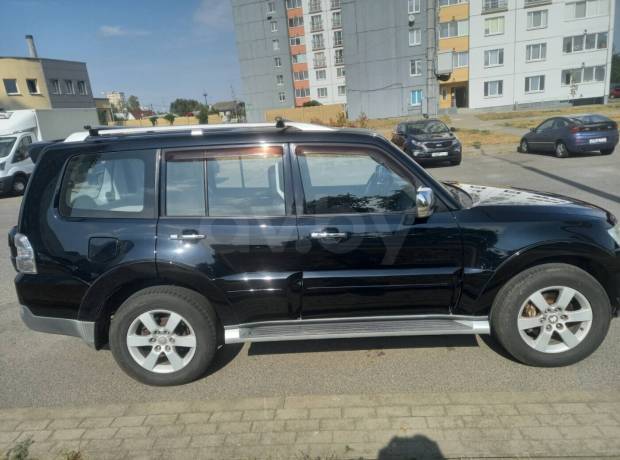 Mitsubishi Pajero IV