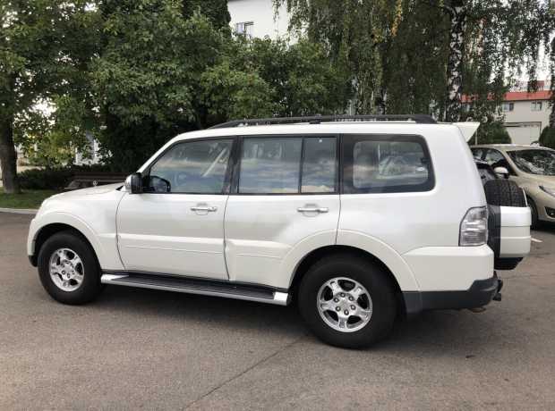 Mitsubishi Pajero IV