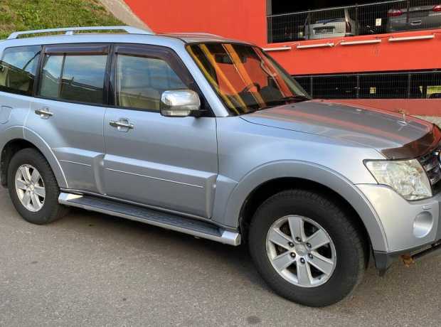 Mitsubishi Pajero IV