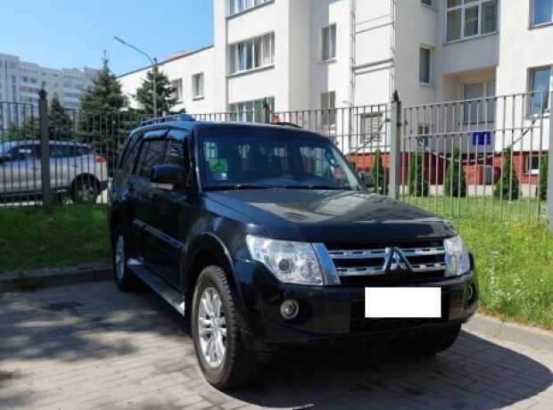 Mitsubishi Pajero IV  Рестайлинг, 2012, пробег 63000 км