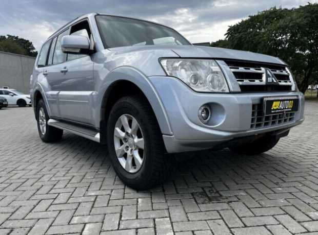 Mitsubishi Pajero IV  Рестайлинг, 2014, пробег 136000 км