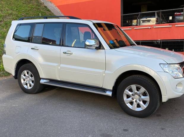 Mitsubishi Pajero IV Рестайлинг